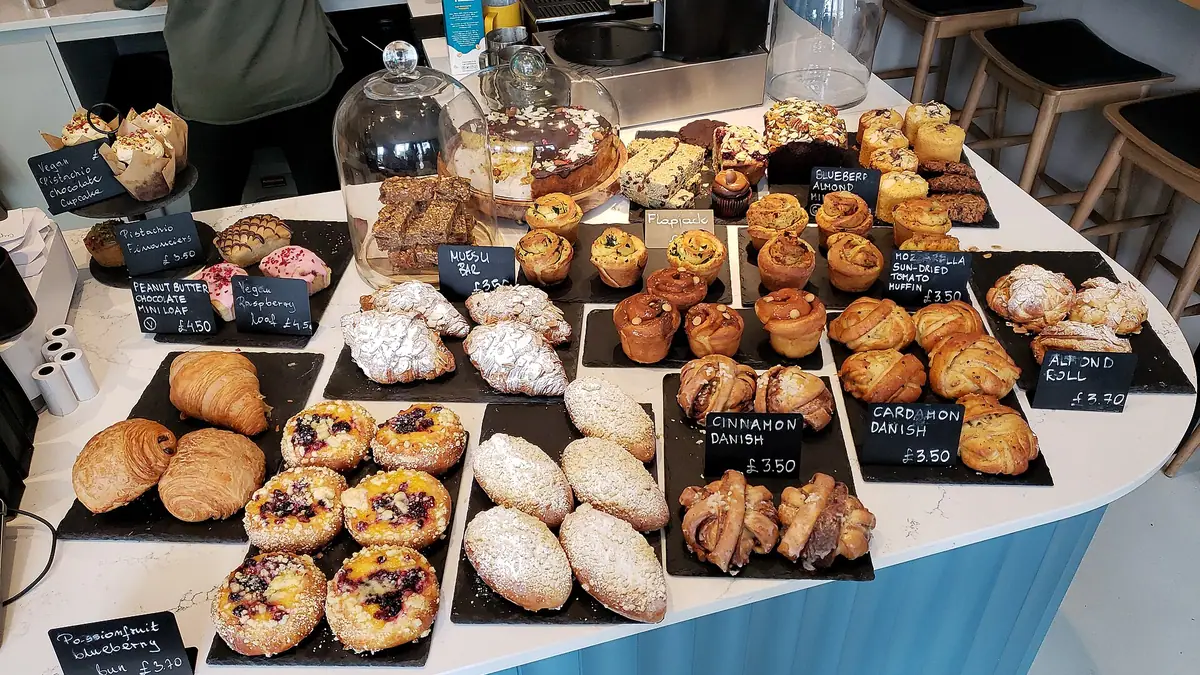 Bayne's – bakery in Claythorn, Glasgow